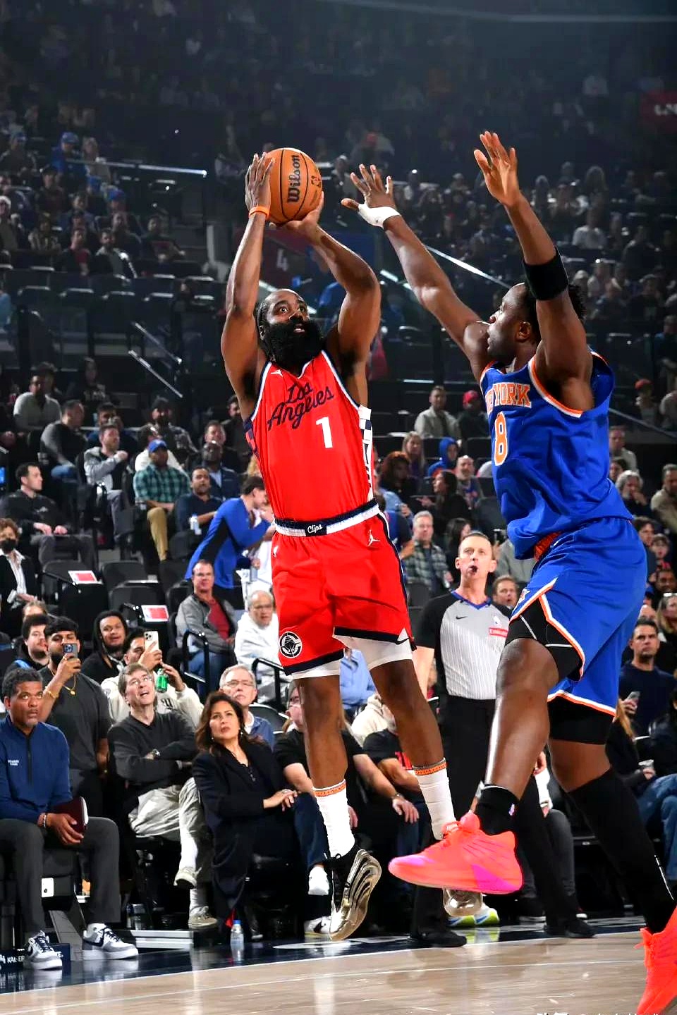 哈登迎来七赛季出色发挥，TES观众热烈欢呼！热度持续攀升-九游体育